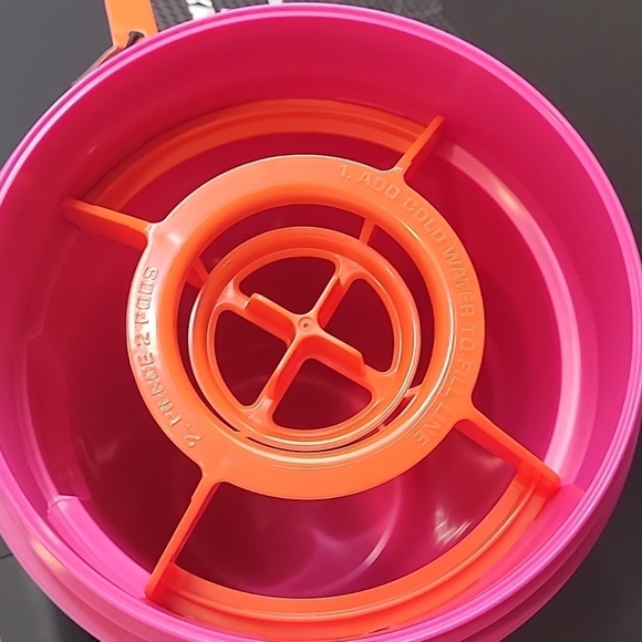 GATORADE GX 64 oz JUG - Picture 13 of 15